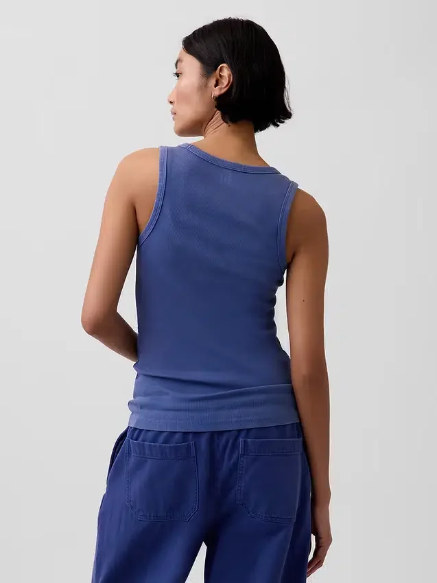 Camiseta sin mangas con cuello redondo acanalado