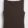 Camiseta sin mangas corta de jersey de punto tupido con cuello barco