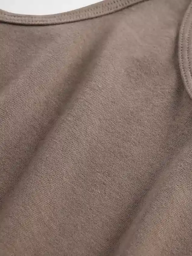 Camiseta sin mangas corta moderna