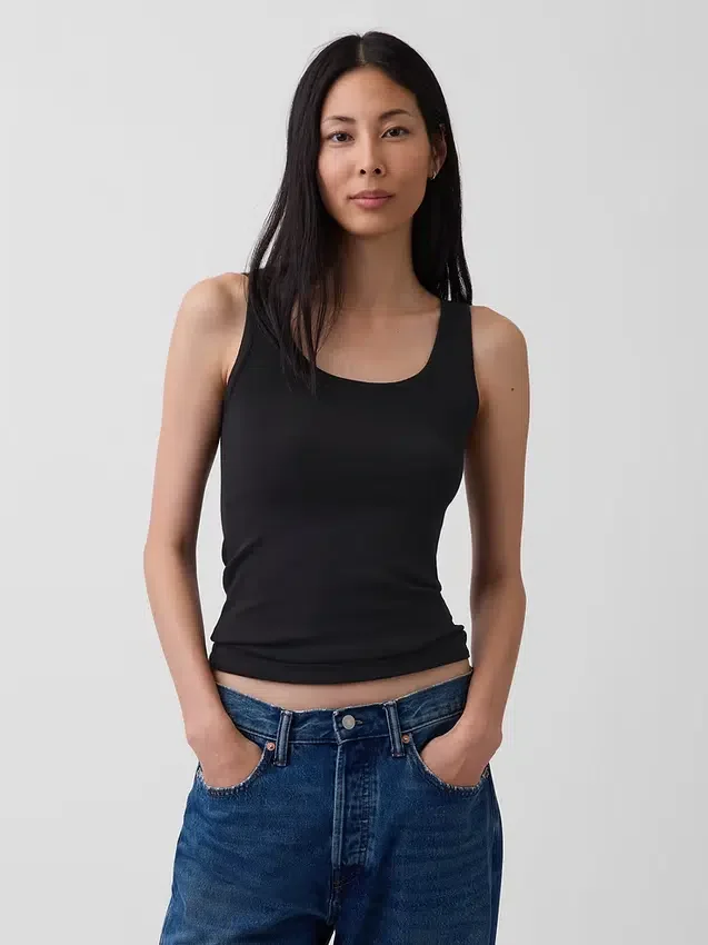 Camiseta sin mangas moderna