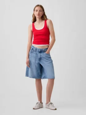 Camiseta sin mangas moderna