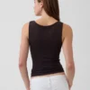 Camiseta sin mangas moderna