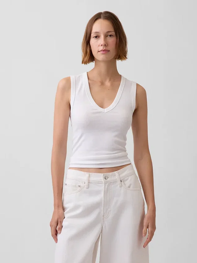 Camiseta sin mangas moderna con cuello en V