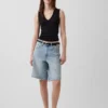Camiseta sin mangas moderna con cuello en V