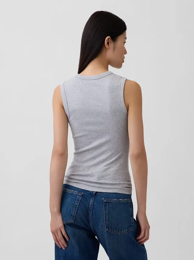 Camiseta sin mangas moderna de cuello redondo