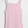 Camiseta sin mangas para niños con cuello cuadrado y tejido acanalado