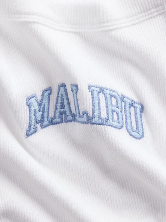 Camiseta sin mangas para niños con cuello cuadrado y tejido acanalado