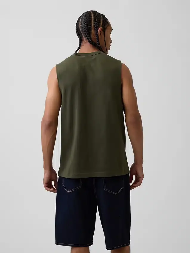 Camiseta sin mangas tipo «muscle»