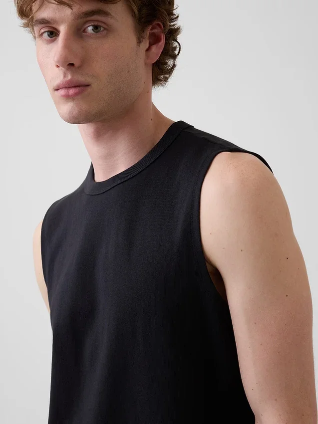 Camiseta sin mangas tipo «muscle»