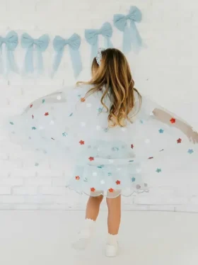 Capa con estrellas de lentejuelas de Sweet Wink