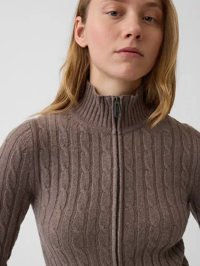 Cardigan corto con cremallera y tejido trenzado CashSoft