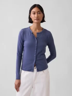 Cardigan moderno de cuello redondo