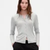 Cardigan moderno de cuello redondo