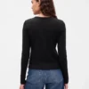 Cardigan moderno de cuello redondo