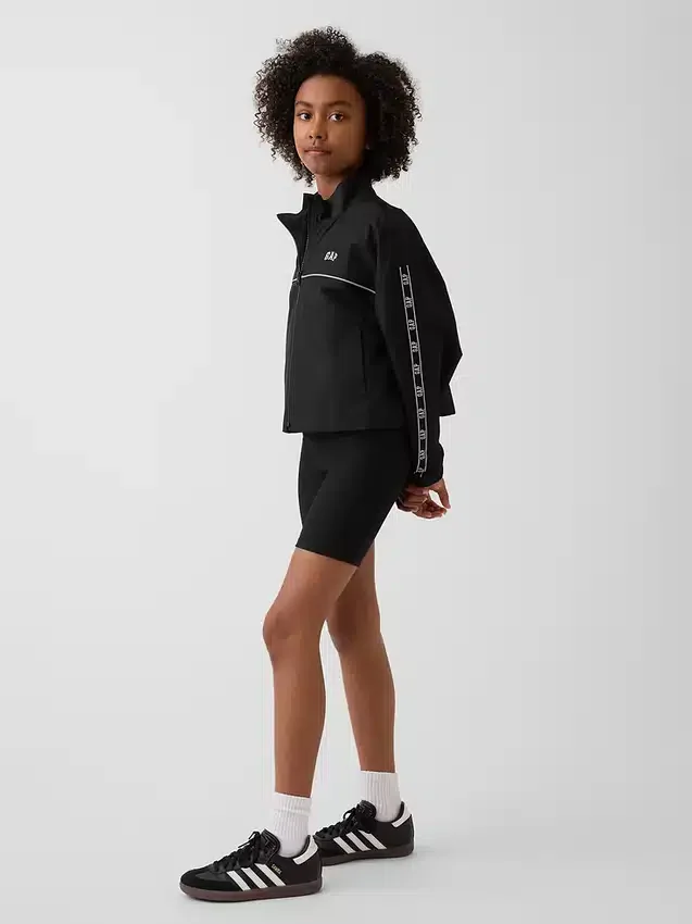 Chaqueta cortavientos con logo de estilo relajado para niños