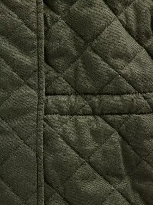 Chaqueta de campo acolchada con cinturón