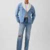 Chaqueta de mezclilla con cuello chal y forro de sherpa