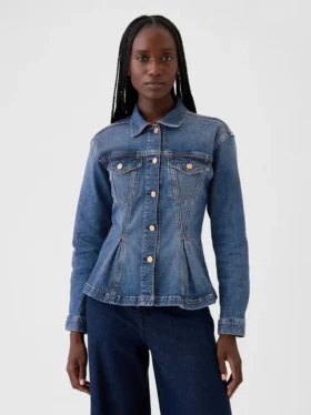 Chaqueta de mezclilla con detalle ajustado