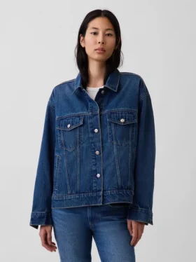 Chaqueta de mezclilla icónica de corte oversize