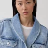 Chaqueta de mezclilla oversize con cuello chal