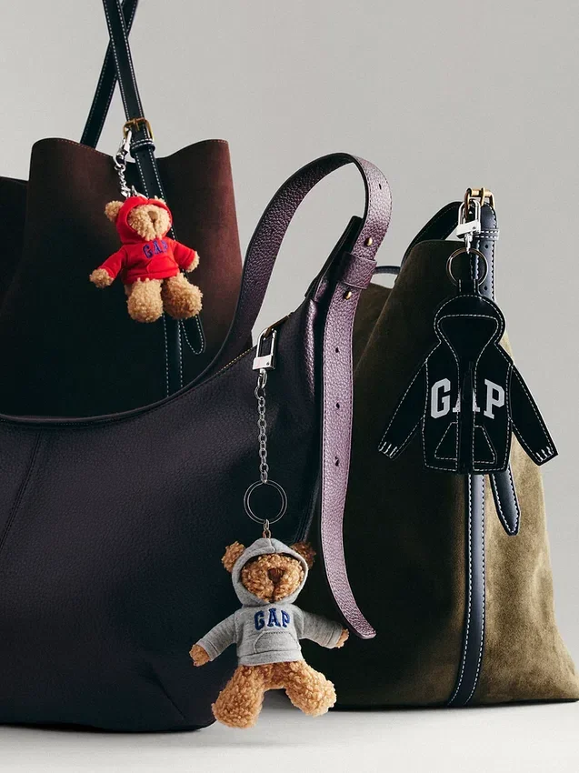 Colgante para bolso con diseño de sudadera Brannan Bear