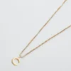 Collar delicado con iniciales de Admiral Row