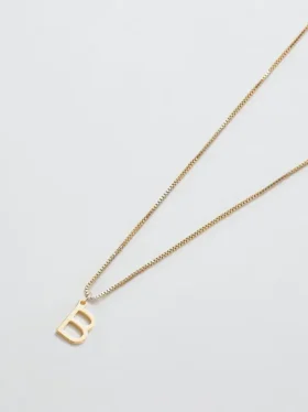 Collar delicado con iniciales de Admiral Row