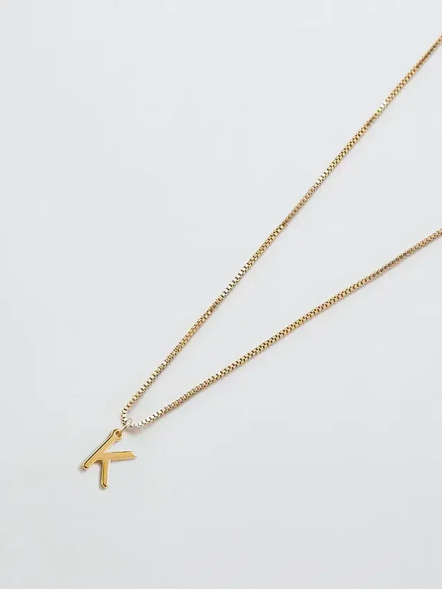 Collar delicado con iniciales de Admiral Row