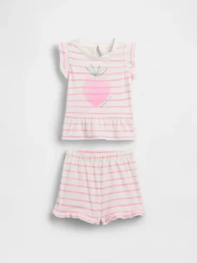 Conjunto de bebé con volantes de fresa