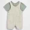 Conjunto de overol corto de lino y algodón para bebé