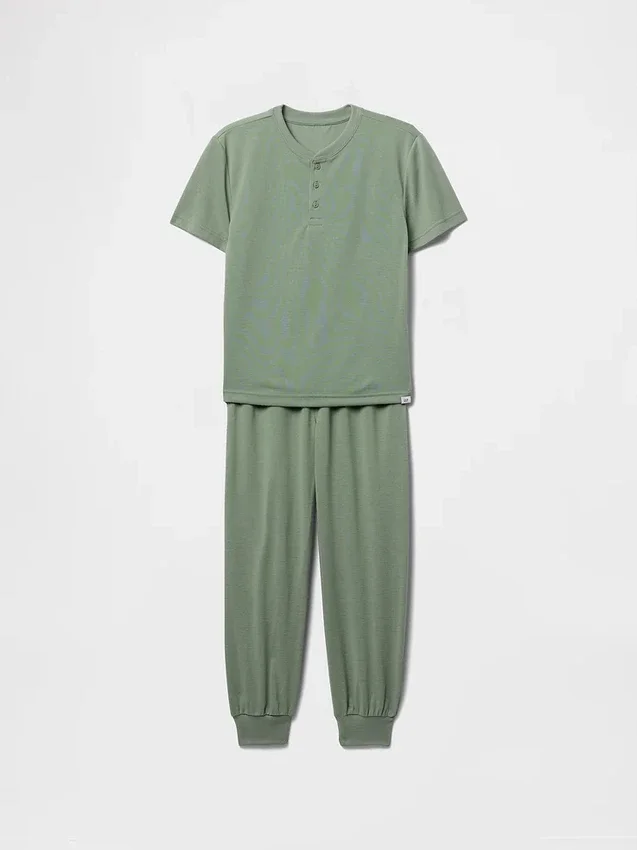 Conjunto de pijama con pantalones tipo jogger reciclados para niños