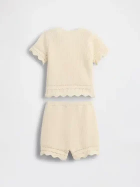 Conjunto de ropa de ganchillo para bebé