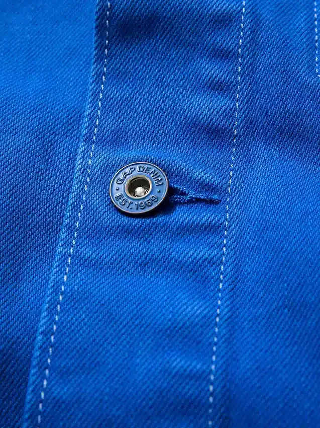 Consigue la chaqueta de trabajo holgada azul