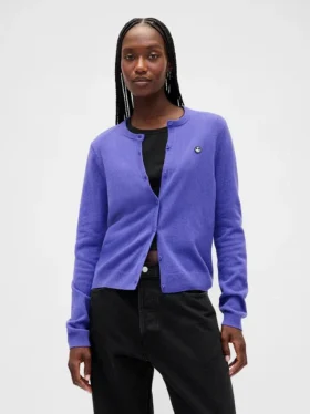 GAP × Disney: «La pesadilla antes de Navidad» de Tim Burton, cárdigan CashSoft con calaveras