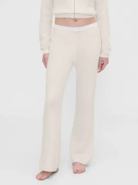 Gap × Summer Fridays: Pantalones de corte bootcut de tejido waffle CashSoft