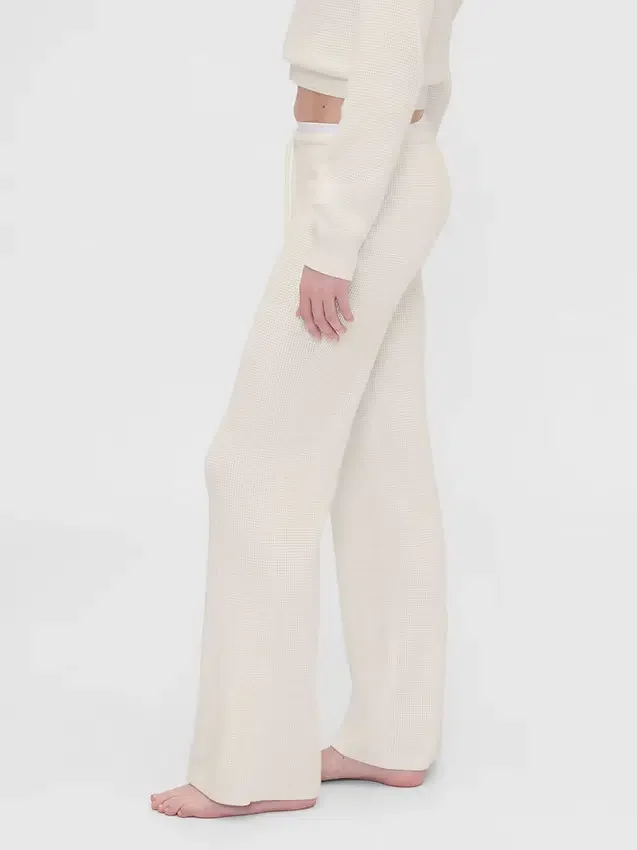 Gap × Summer Fridays: Pantalones de corte bootcut de tejido waffle CashSoft