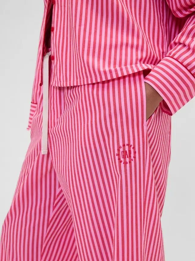 Gap × Summer Fridays: Pantalones de pijama holgados de popelín a rayas