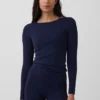 GapFit Smooth con cuello de barco en camisea