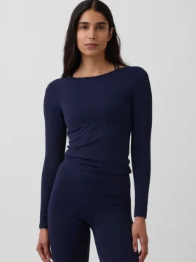 GapFit Smooth con cuello de barco en camisea