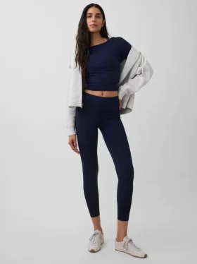 GapFit Smooth con cuello de barco en camisea