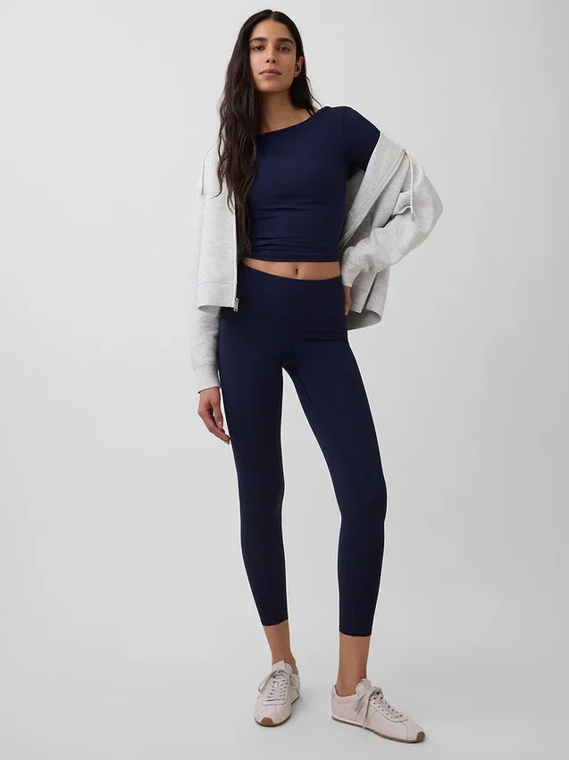 GapFit Smooth con cuello de barco en camisea