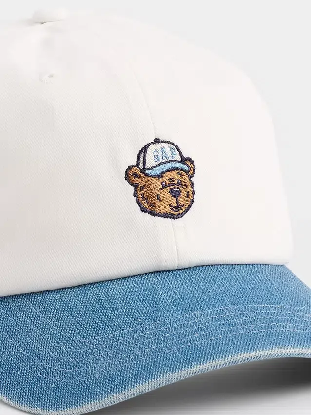 Gorra de béisbol con el logotipo del oso Brannan