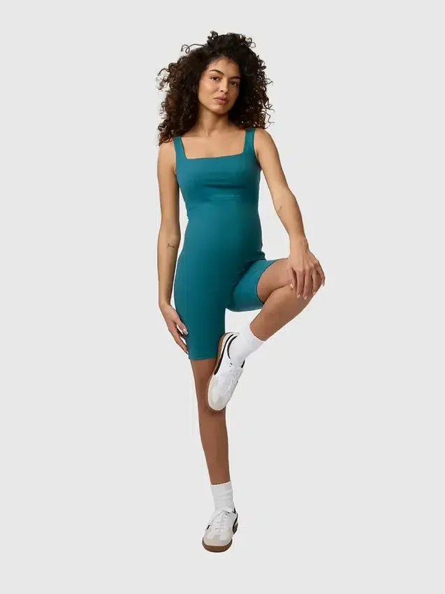 Ingrid e Isabel: el mono de pantalones cortos premamá deportivo