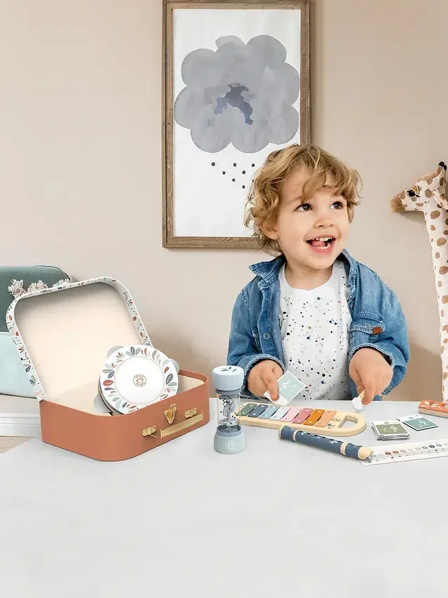 Juego musical para niños pequeños
