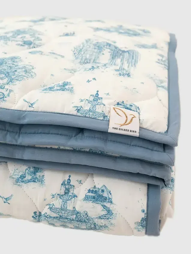 La alfombra de juego acolchada «Gilded Bird Spring Toile»