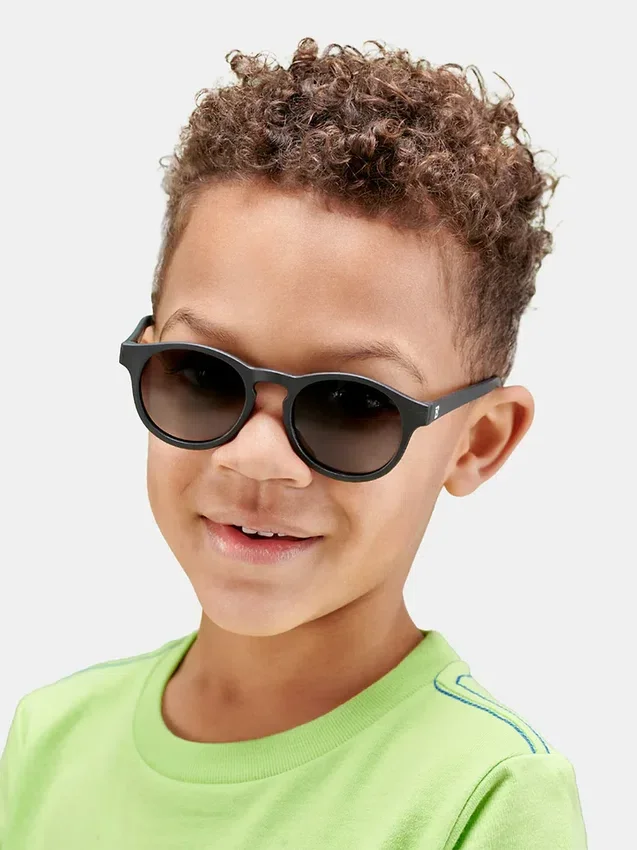 Lentes de sol polarizados Babiators para niños pequeños y niños con diseño de ojo de cerradura