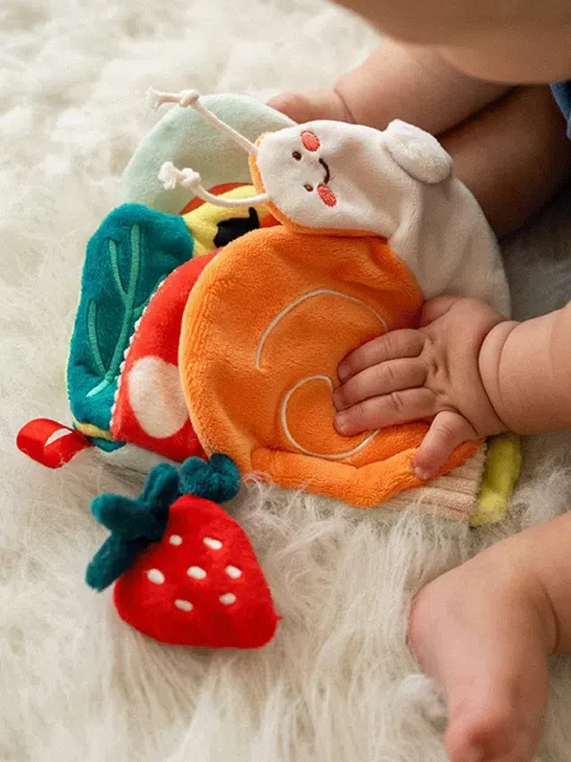 Libro sensorial suave «Silly Snail»