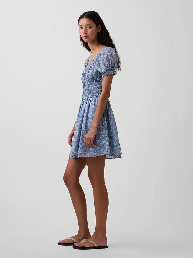 Mini vestido con cintura fruncida