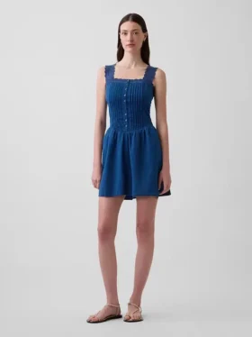 Mini vestido de cintura baja con pinzas