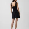 Mini vestido de cintura baja con pinzas